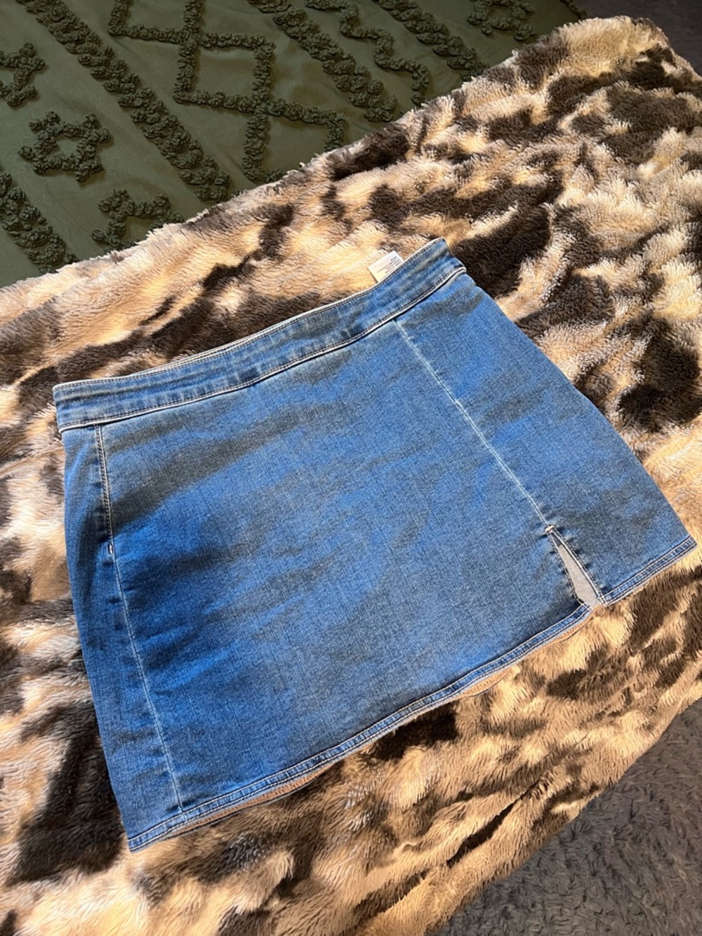 American Eagle Next Level Stretch Skirt with built in shorts